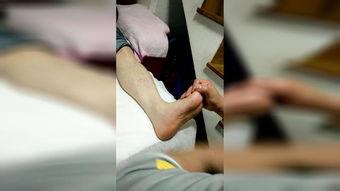 打脚底板视频,揭秘脚底板打法的神奇疗效与实用技巧